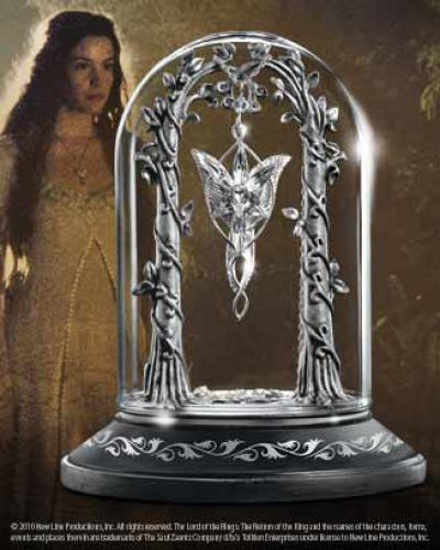 Arwen---The-Evenstar---Pendant-Display