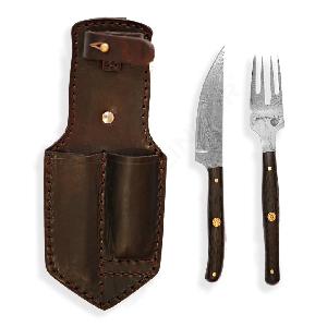Set-damaskoveho-noze-a-vidlicky-Dellinger-Retter-BBQ-Damascus-kozene-pouzdro