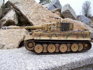 Tank---Tiger-I--piskova-kamuflaz-24-GHz