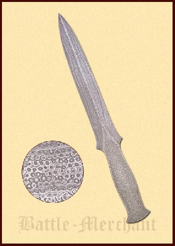 Throwing-Knife-with-Damascus-steel-blade