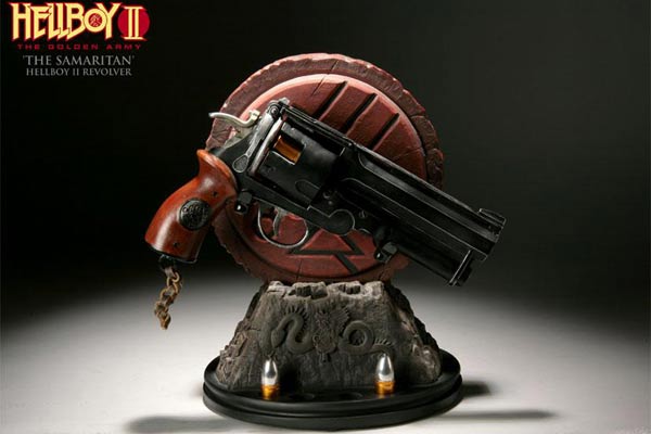 foto Hellboy II The Samaritan Pistol