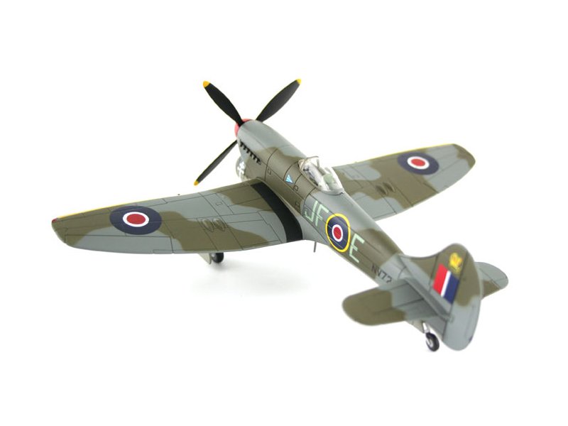 foto Sky Max Models - Hawker Tempest V., Pierre Clostermann