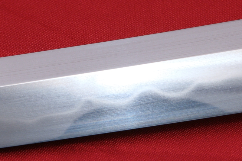 foto Wakizashi IWADE run kovan z oceli 1095 a relnm hamonem od firmy Kawashima