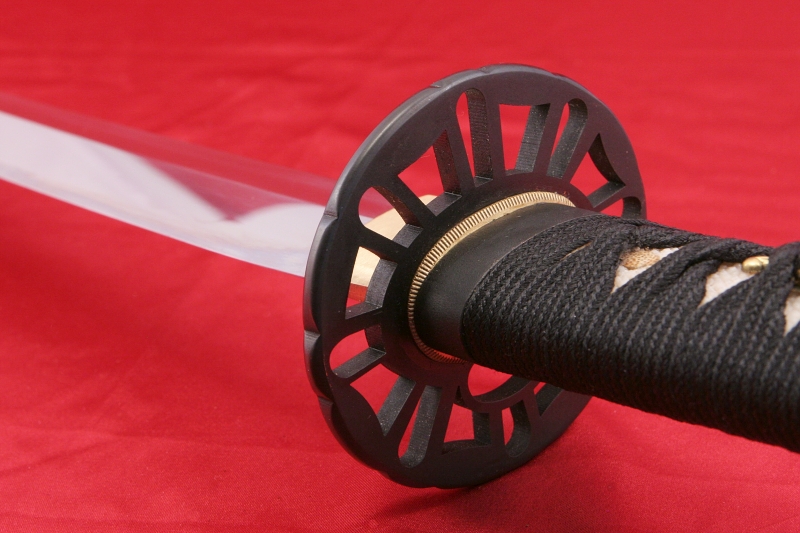 foto Wakizashi IWADE run kovan z oceli 1095 a relnm hamonem od firmy Kawashima