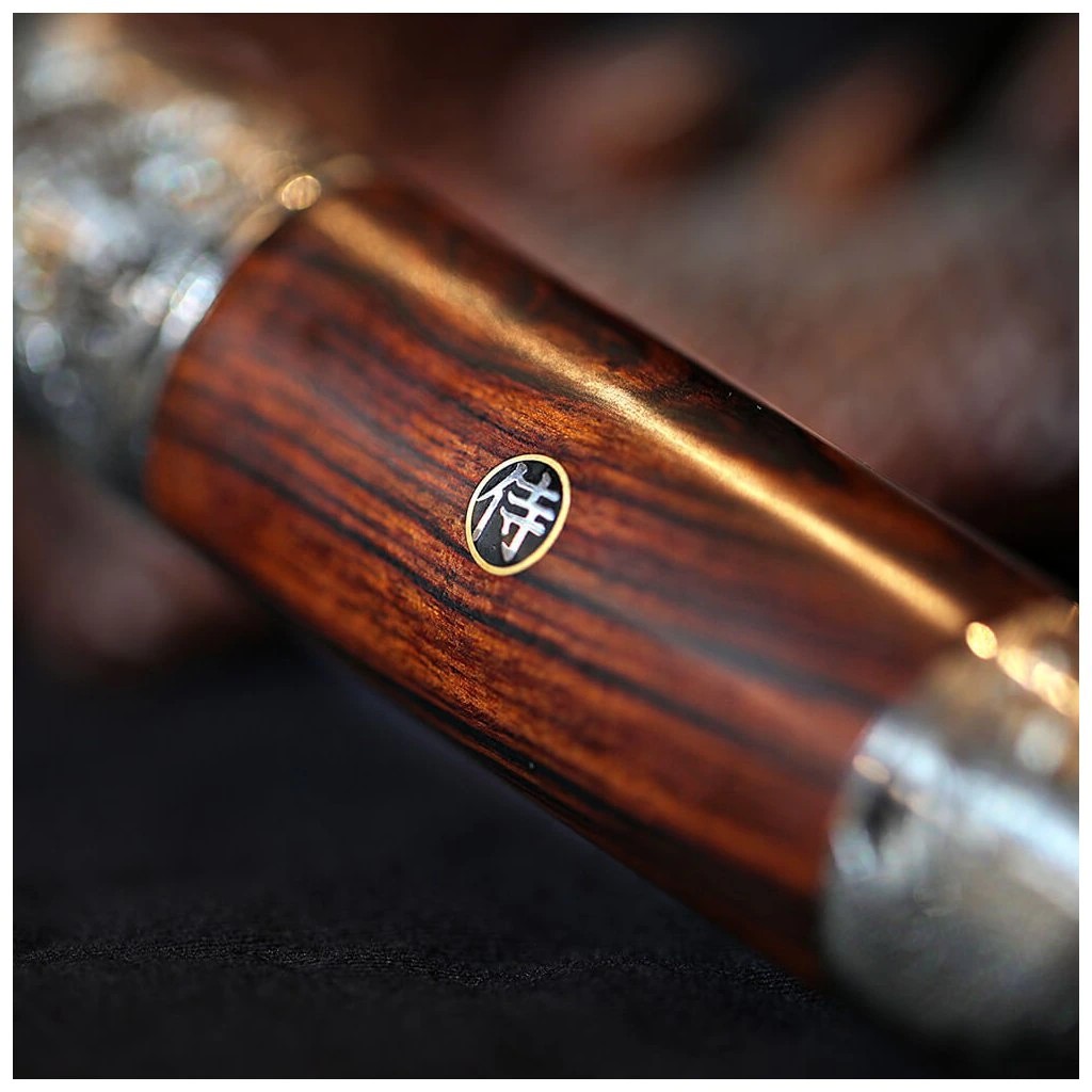 foto Luxusn� dama�kov� n�� Gyuto 225 mm Dellinger Dragon Sign Engraved Limited