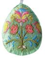 Vysivana-dekorace---svetle-zelene-vejce