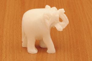slon---bily-mastek-65-cm