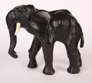 slon-cerny---15-cm