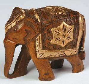 slon-dreveny----zdobeny