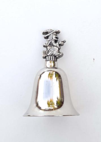 zvonecek-hladky---maly-carodejnice