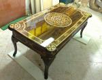 Barokní stůl vykládaný 12 druhy dřevin